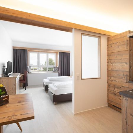 Snooze Apartments Holzkirchen  Exteriör bild