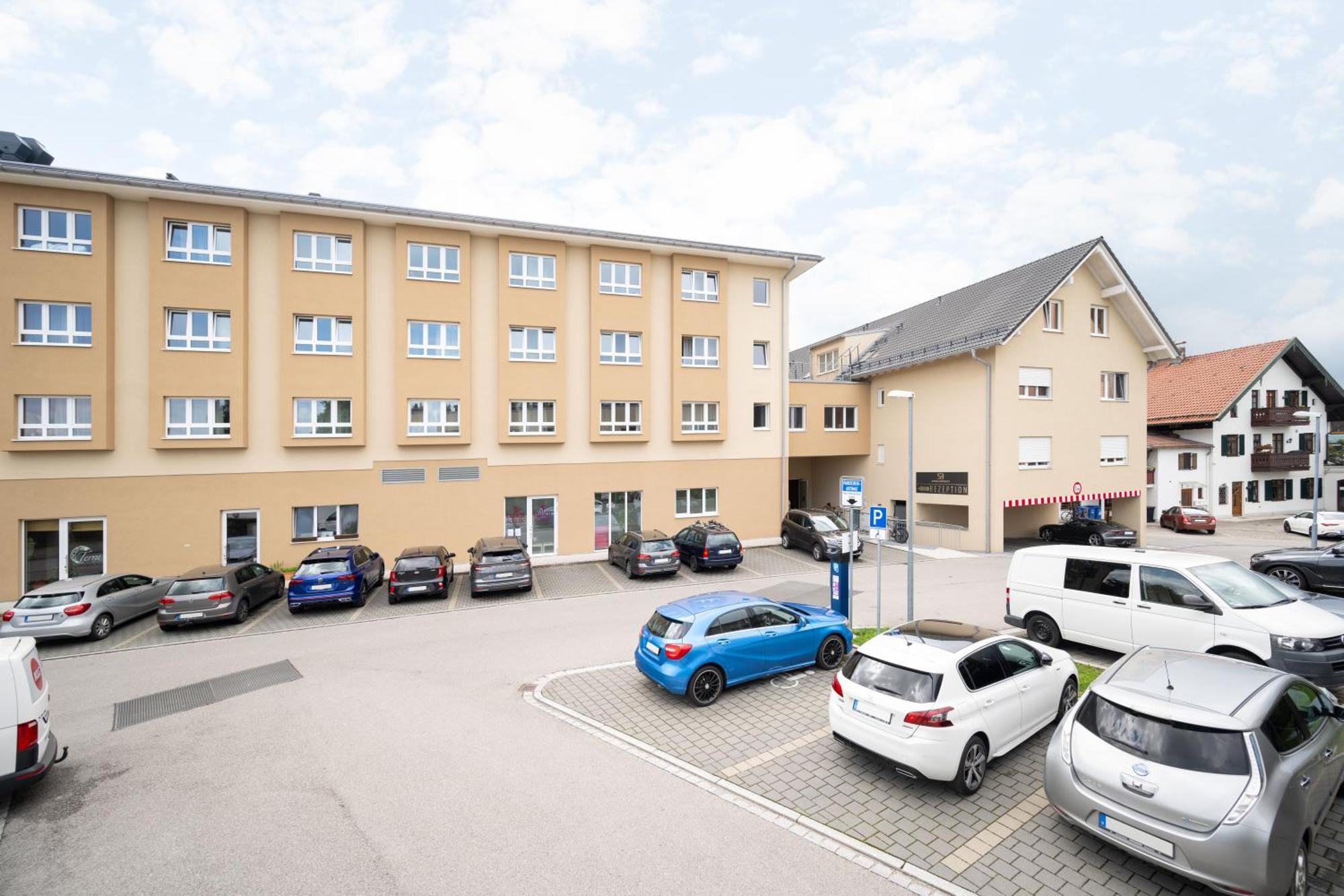 Snooze Apartments Holzkirchen  Exteriör bild
